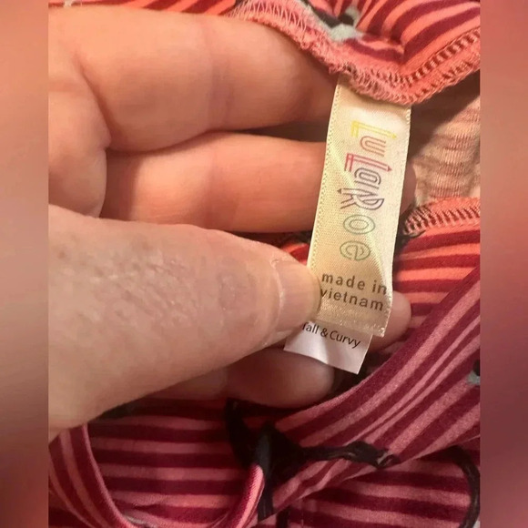 Lularoe TC hand mirror leggings. Red & pink pinstripe with hand mirrors NWOT - Picture 4 of 7